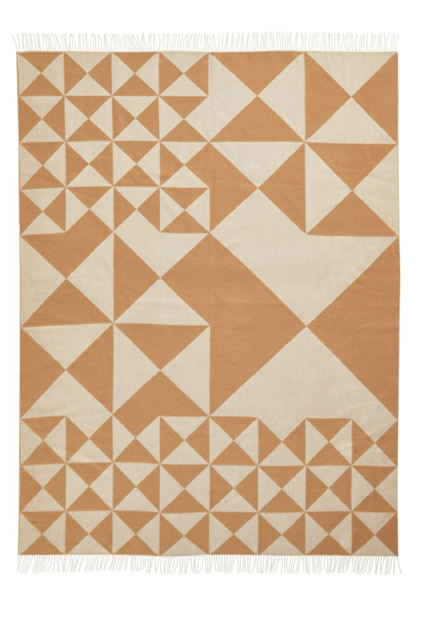 Mirror Throw (Sand).jpg