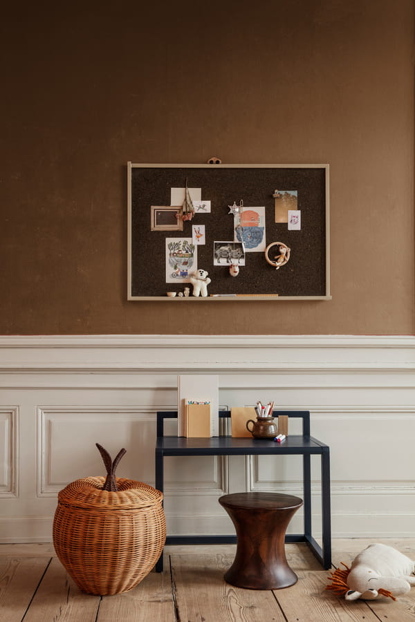 fermLIVING-SS22-KantPinBoard-SpinStool-image-1.jpg