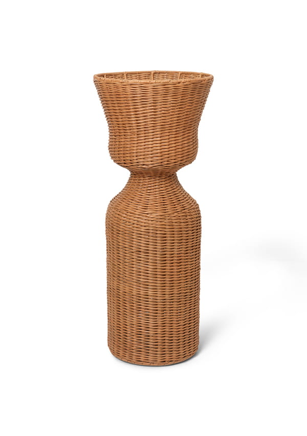 fermLIVING-SS22-AgnesPlantStand-Tall-1104265619-pack-1.jpg