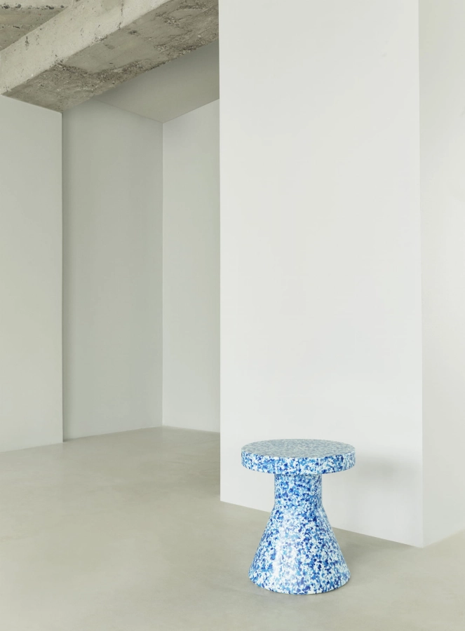 2022_Bit_Stool_Cone_Blue_01.jpg