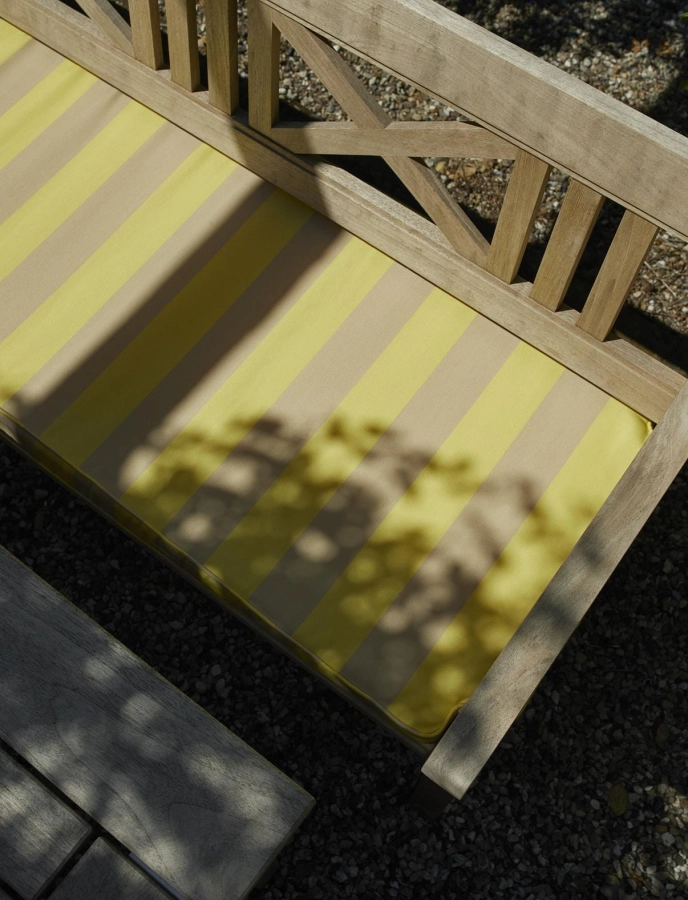 1960222 1960224 1960226 Drachmann Cushion, Lemon_Sand_01_M.jpg