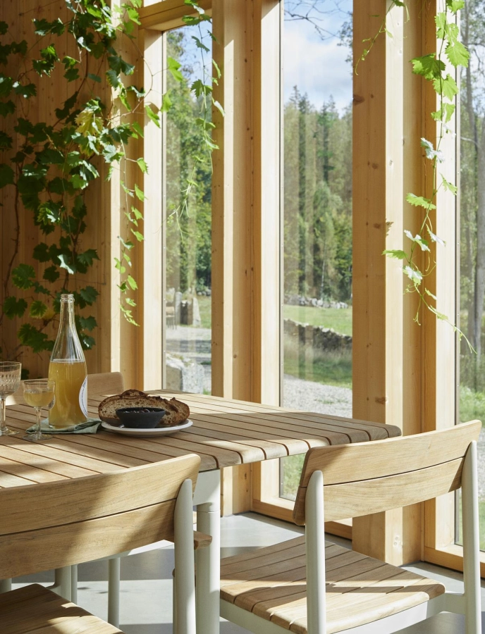 1430053 1430054 1430056 1430062 Pelago Table, Extension Plate, Chair and Armchair 03_M-2.jpg