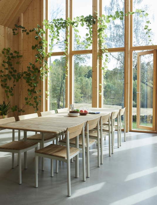 1430053 1430054 1430056 1430062 Pelago Table, Extension Plate, Chair and Armchair 01_M.jpg
