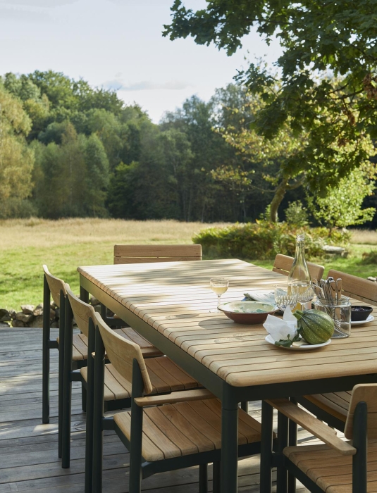 1430058 1430059 1430060 Pelago Table, Chair and Armchair 04_M.jpg