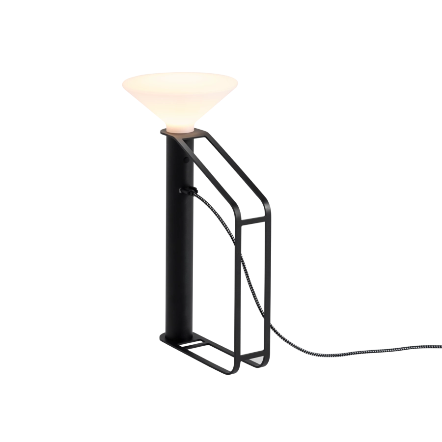 17196-piton-portable-lamp-black-w-cable-muuto-6192x6192-org-220007140030.tif.png