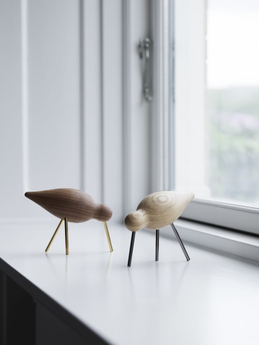 1002_Normann_Copenhagen_Shorebird_Medium_Ash_Black_Metallic_Walnut_Brass_01.jpg
