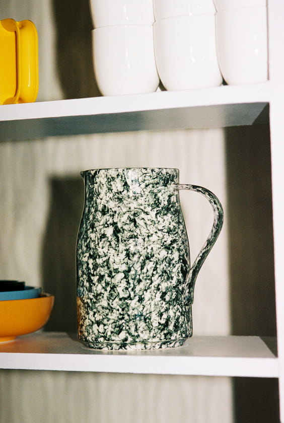 Sobremesa Jug green.jpg