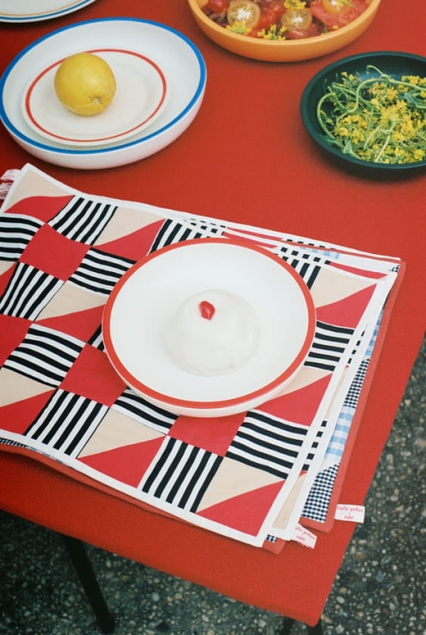 Sobremesa Serving Bowl S white with red rim_Sobremesa Place Mat stripe red.jpg
