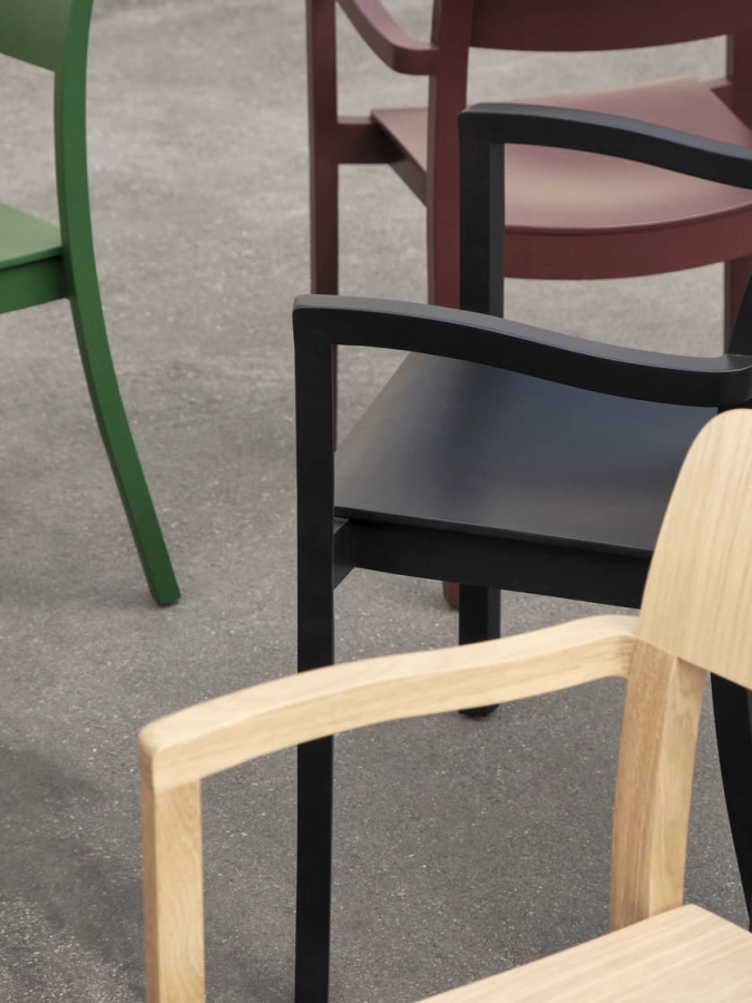 Pastis Armchair steel blue wb lacquered ash 01.jpg
