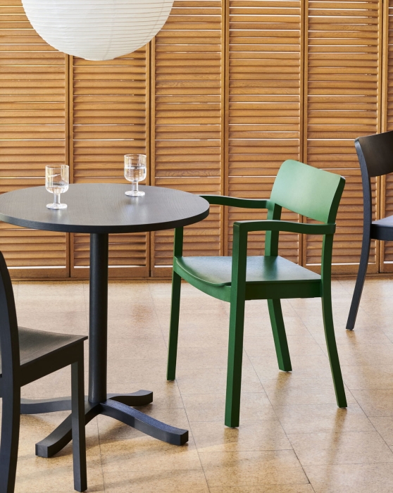 Pastis Armchair pine green wb lacquer ash_Pastis Table black wb lacquer ash_Tavern Glass L clear_Rice Paper Shade.jpg