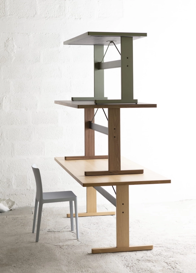 Passerelle Table wb lacquered oak frame and edge ink black powder coated crossbar_Passerelle Table wb lacquered walnut frame and edge ink black powder coated crossbar.jpg
