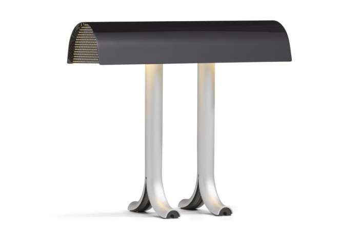 9367682009000_Anagram Table Lamp iron black on.jpg