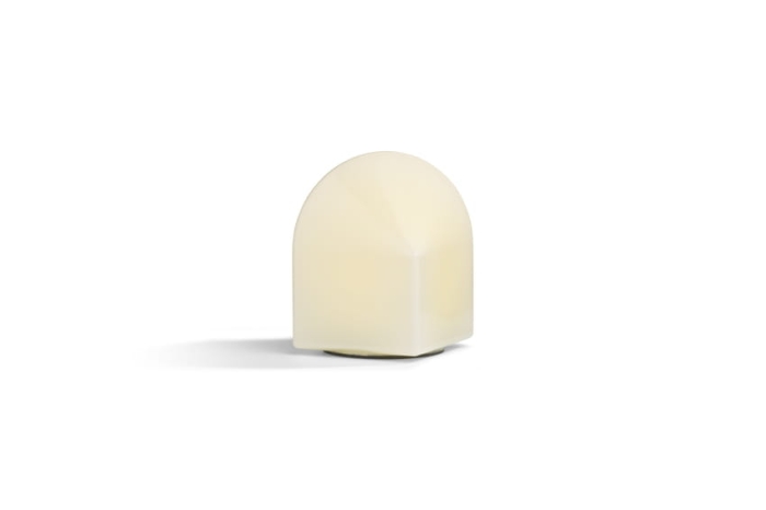 9450111009000_Parade Table Lamp 160 shell white on.jpg