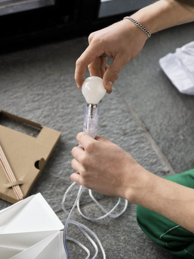 Paper Cube Table Lamp_detail 03.jpg