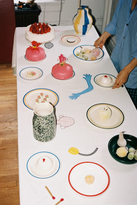 Sobremesa Tablecloth L300 white_Sobremesa Plate family_Sobremesa Jug green.jpg