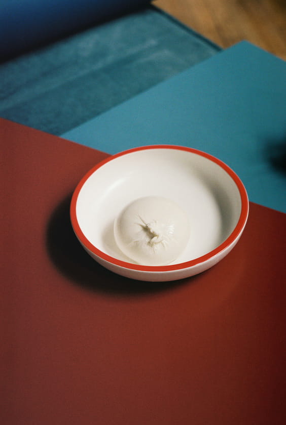 Sobremesa Serving Bowl S white with red rim.jpg