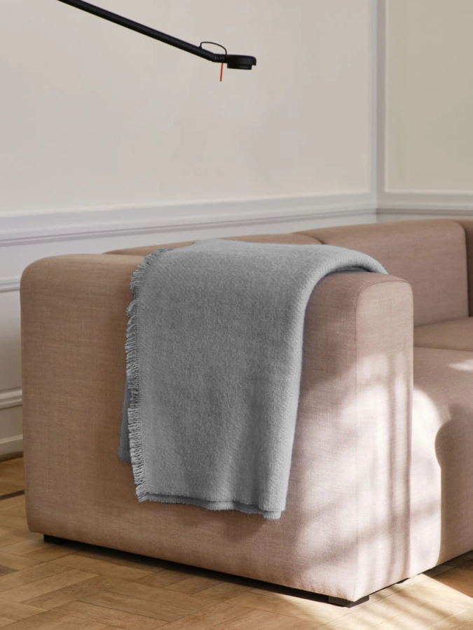 Mags 2,5 Seater comb 1 Remix 326_Mono Blanket steel grey.jpg