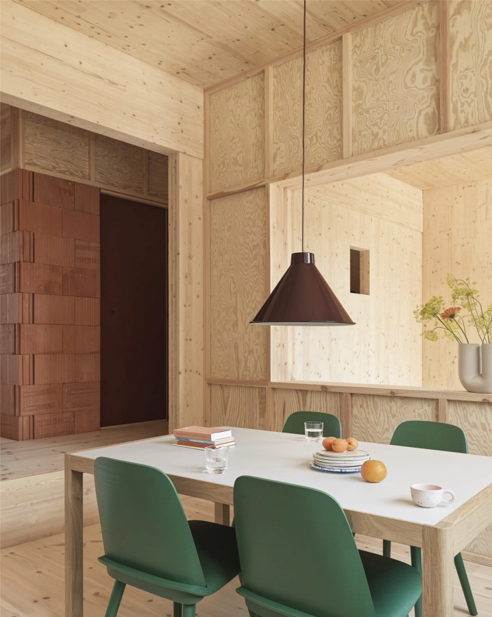 top-pendant-deep-red-38-workshop-table-140-warm-grey-linoleum-nerd-chair-green-muuto-org_(150).jpg
