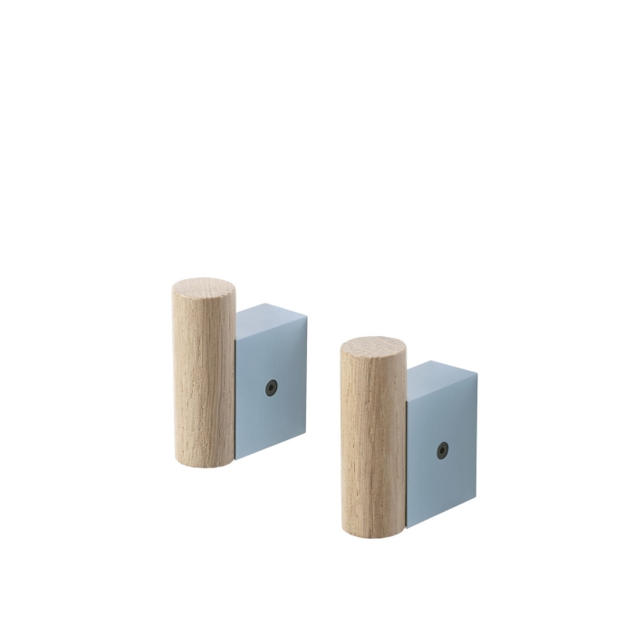 Attach-coat-hooks-pale-blue-oak-set-2-Muuto-5000x5000-hi-res_(150).jpg
