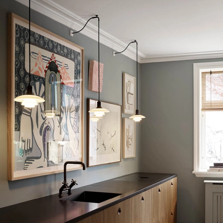 ph-2-1-pendants-3-in-a-row-poul-henningsen-kitchen.jpeg