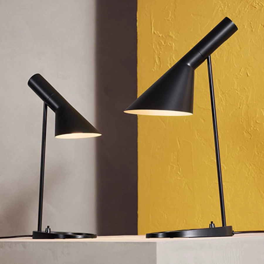 500x500-aj-mini-arne-jacobsen-louis-poulsen-2.jpeg