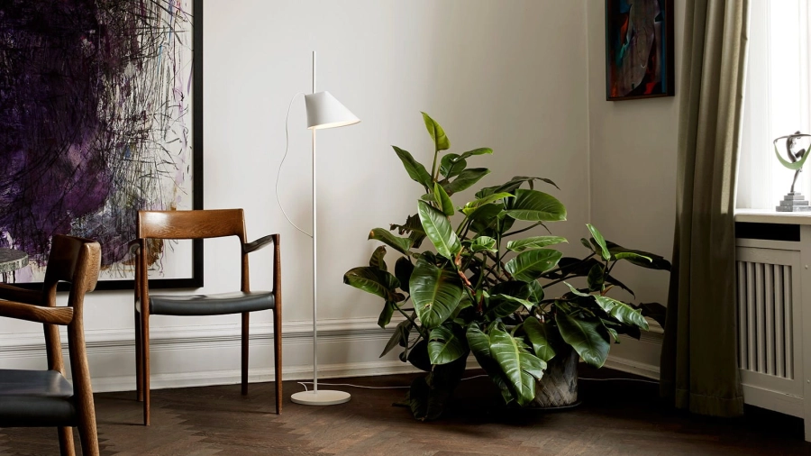 yuh_-floor_-lamp_white_hellerup.jpeg