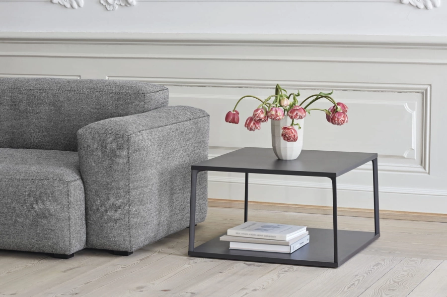 Eiffel_Coffee_Table_square_ink_black_Mags_Soft_Uph_Hallingdal_166_Paper_Porcelain_Vase.jpg