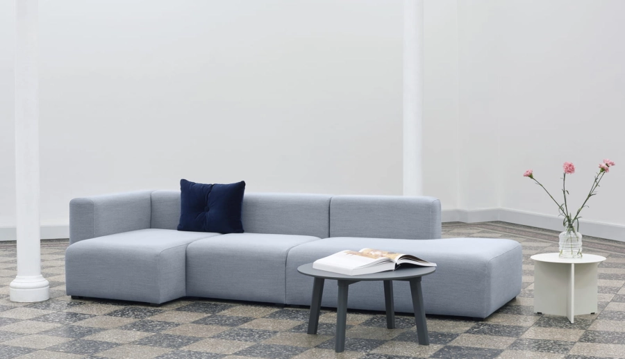 Mags_3_Seater_Combination_3_Uph_Steelcut_Trio_3_716_CPH_Deux_250_Coffee_Table_Dot_Cushion_Soft_navy_Slit_Table_white.jpg