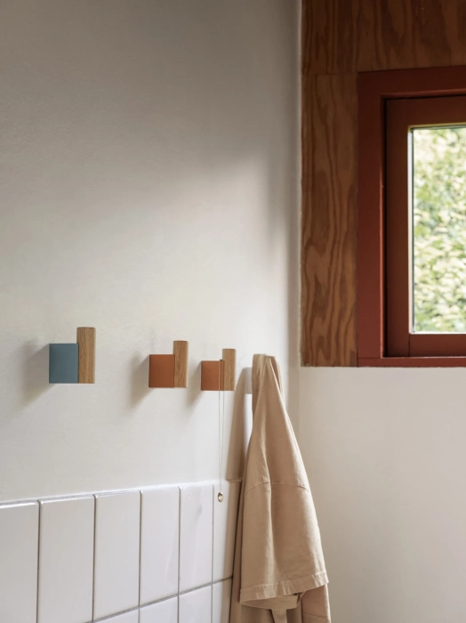 19366-en-attach-coat-hook-pale-blue-burnt-orange-alu-muuto-org.webp