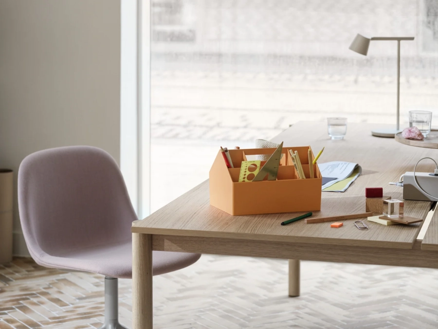 17110-en-fiber-side-chair-swivel-base-twill-weave-620-linear-system-table-oak-sketch-toolbox-burnt-orange-tip-table-lamp-wide-org.webp