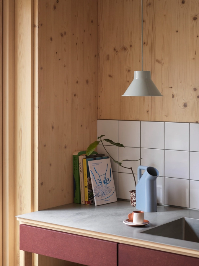 19416-en-top-pendant-21-grey-tub-jug-pale-blue-muuto-org.jpeg