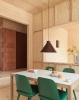 19424-en-top-pendant-deep-red-38-workshop-table-140-warm-grey-linoleum-nerd-chair-green-muuto-org.webp