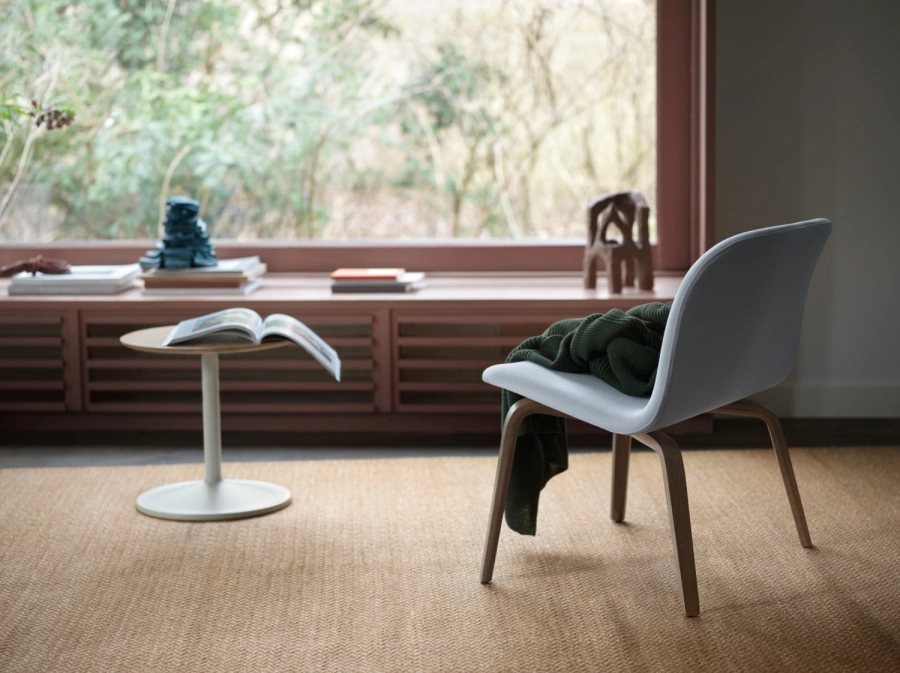 13212-en-soft-side-o41-h40-visu-lounge-steelcut-120-stained-dark-brown-rhythm-throw-muuto-org.jpeg