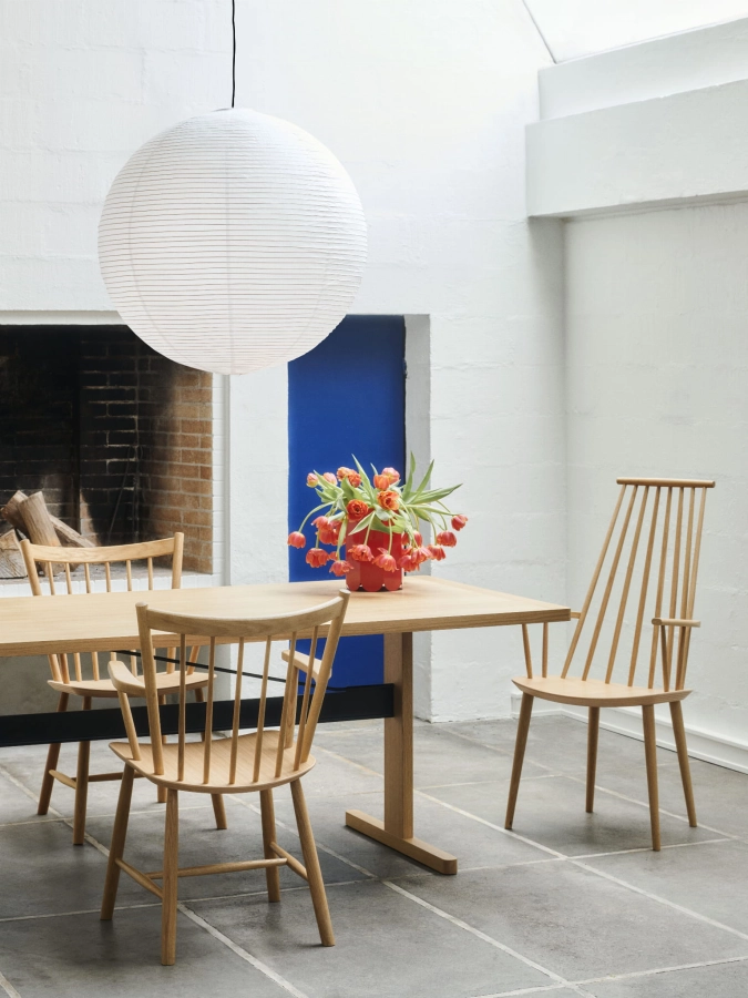 Passerelle Table L300xW95xH74 wb lacquered oak tabletop, frame and edge black powder coated crossbar_J42 wb lacquer oak_J110 wb lacquer oak.jpg