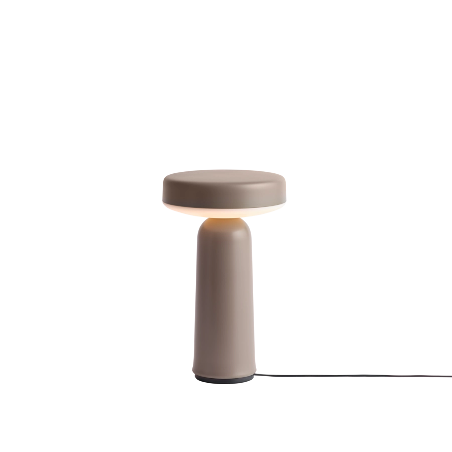22856-en-ease-portable-lamp-taupe-w-charger-muuto-hi-res.tif.png