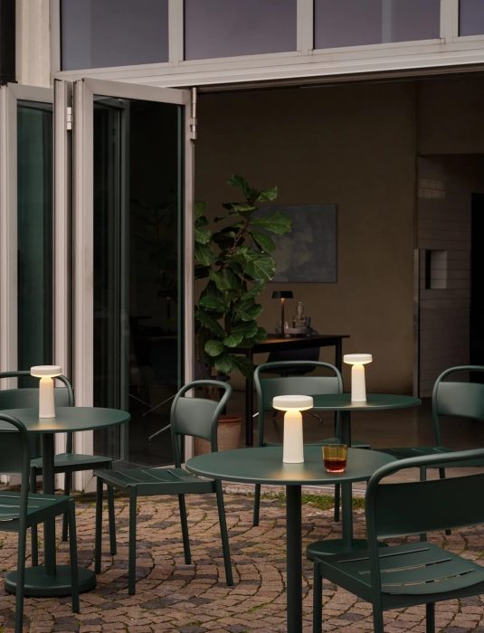 22971-en-linear-steel-dark-green-ease-portable-lamp-grey-raise-burnt-orange-linear-system-black-muuto-org.webp