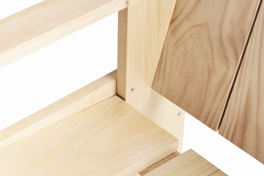 AD119-C942_Crate Dining Chair wb lacquer pinewood_detail 02.jpg
