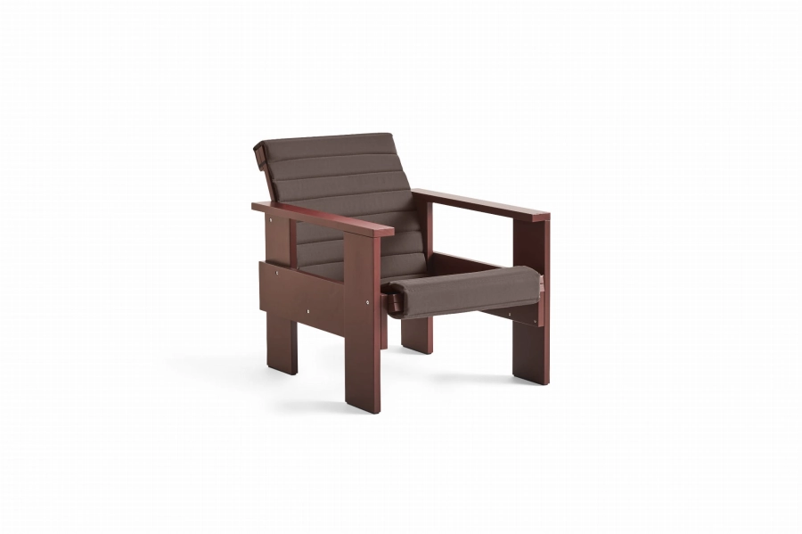 AD118-C946_Crate Lounge Chair iron red wb lacquer pinewood_Quilted Cushion iron red textile.jpg