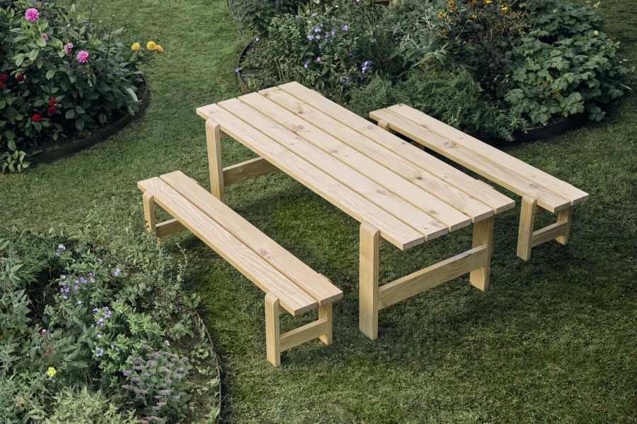 Weekday Table L230_Weekday Bench L190 wb lacquered pinewood.jpg