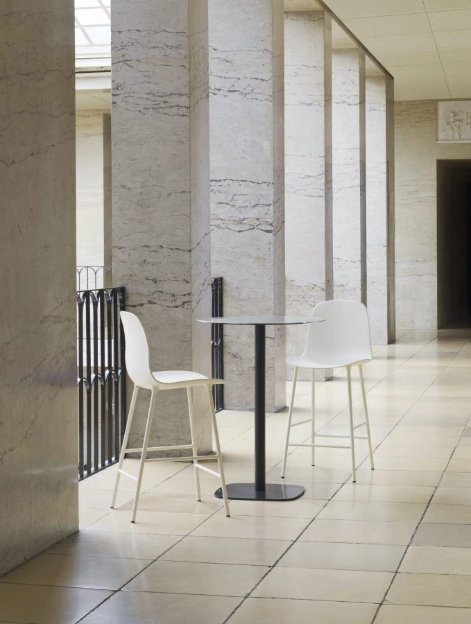 2021_Form_Cafe_Table_H94,5_Ø60cm_Stainless_Steel_01_Form_Bar_Chair_65cm_Steel_White_01.jpg