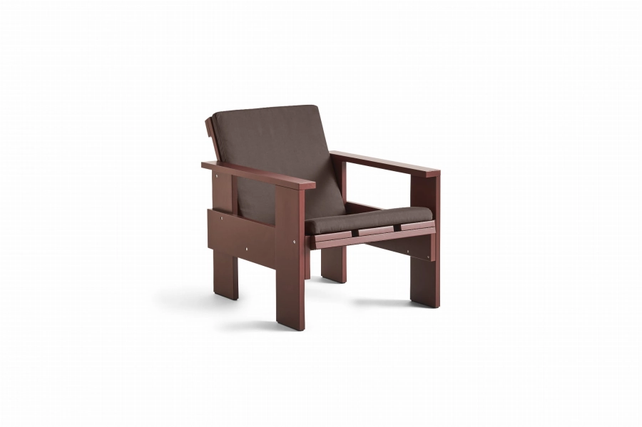 AD118-C946_Crate Lounge Chair iron red wb lacquer pinewood_Folding Cushion iron red textile.jpg