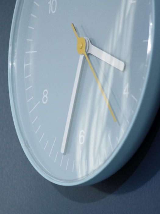 Wall Clock light blue_detail 01.jpg