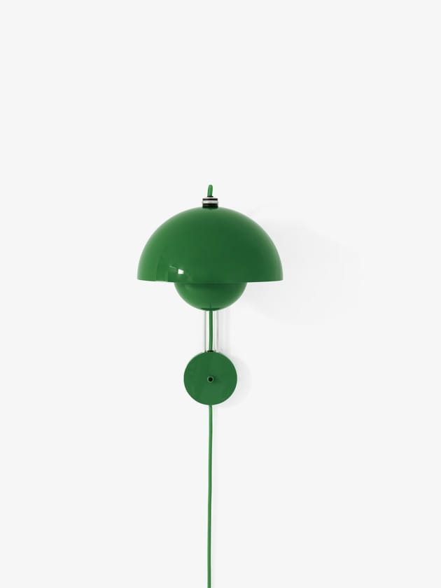 Flowerpot VP8 Signal Green_off_front_cord.jpg