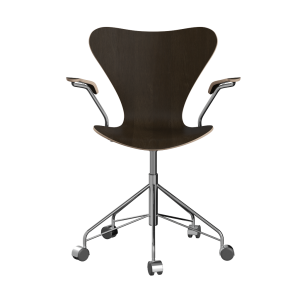 FRITZ HANSEN krzesło obrotowe z podłokietnikami SERIES 7 fornir naturalny, ciemny dąb