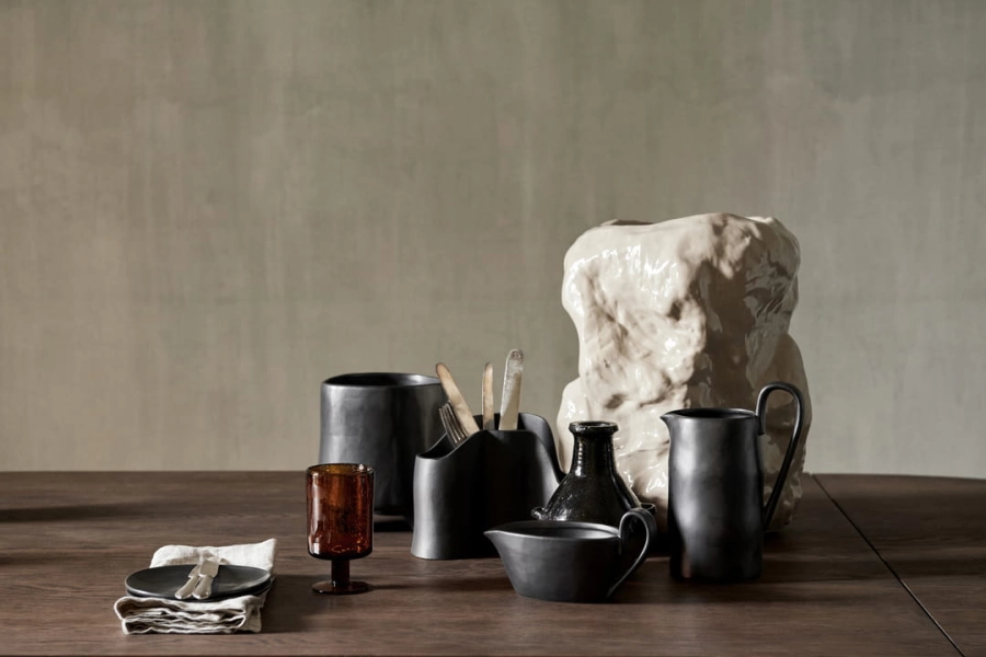 fermLIVING_SS23_OliWineGlass_1104266695_Flow_1104264775_110243101_image_01.jpg