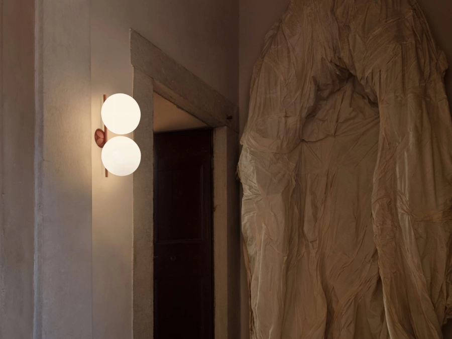 ic-cw1-double-red-burgundy-wall-ceiling-anastassiades-flos-01.jpg