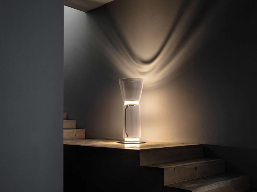 noctambule-f-1highcylinder-cone-black-floor-grcic-flos-04.jpg