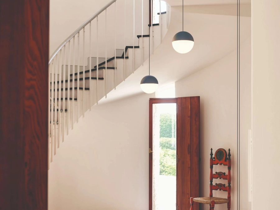 string-light-sphere-head-blue-suspension-anastassiades-flos.jpg