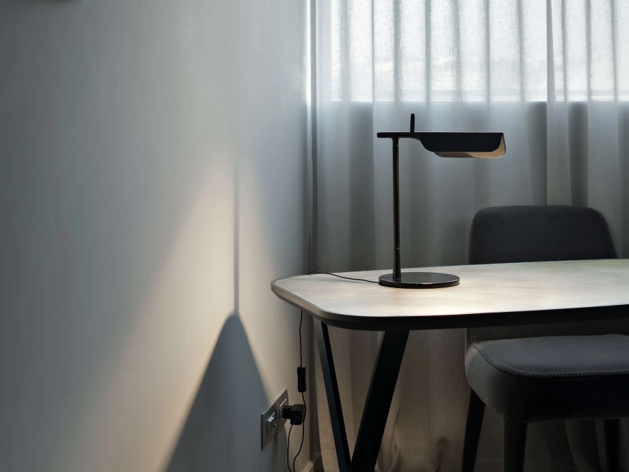 tab-t-black-table-barber-osgerby-flos-02.jpg