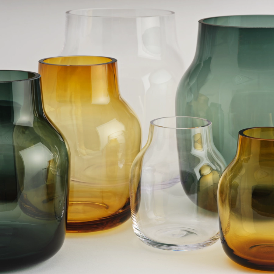 23716-en-silent-vase-family-clear-burnt-orange-dark-greeen-muuto-5000x5000-hi-res.webp